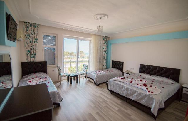 Deniz Hotel 菲尼克 外观 照片