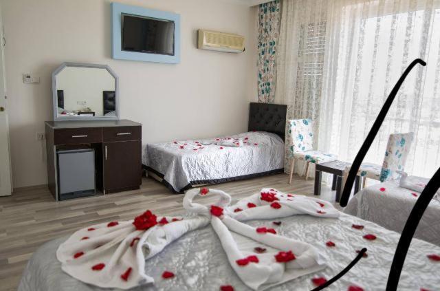 Deniz Hotel 菲尼克 外观 照片